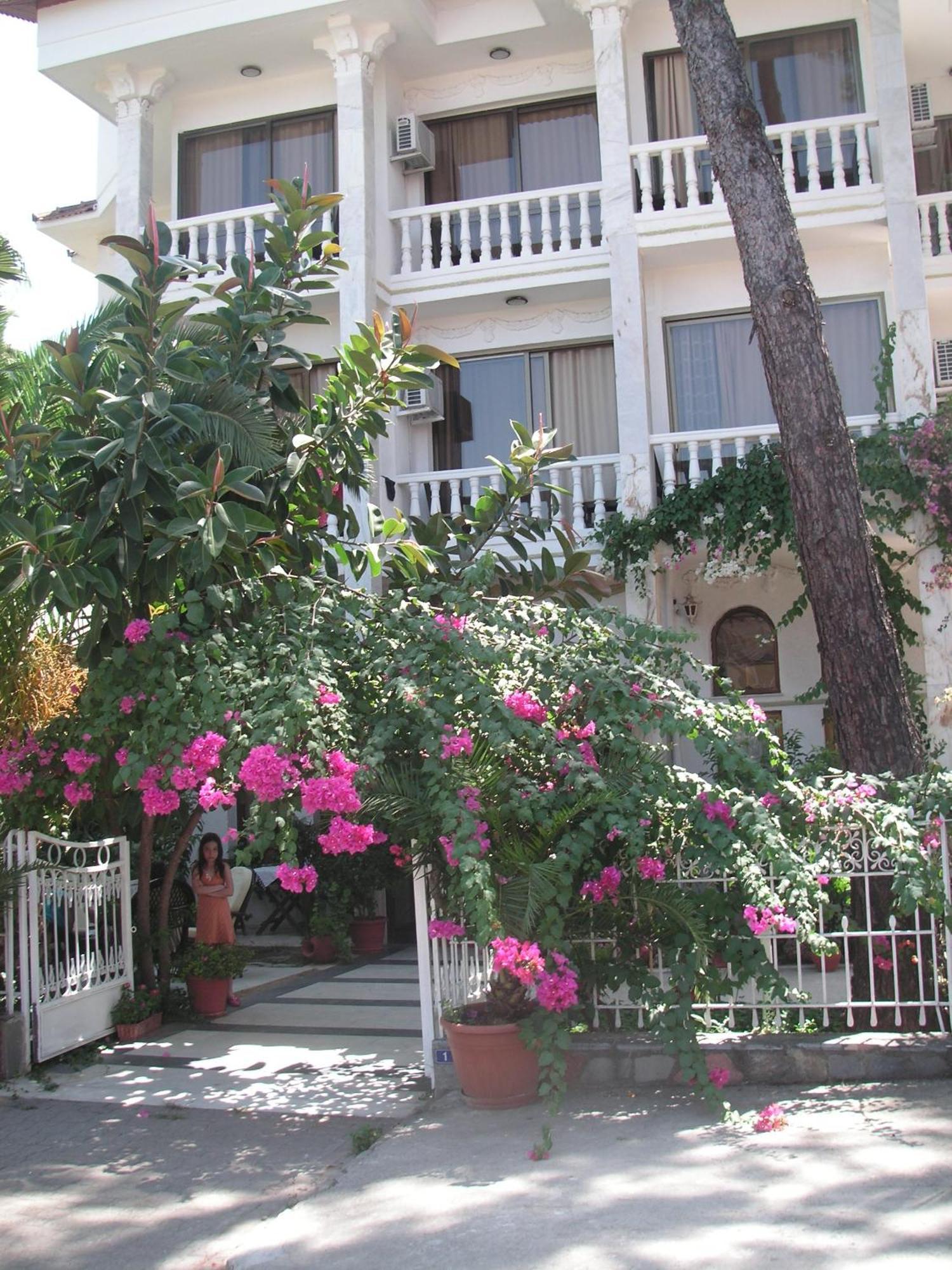 Carikci Hotel Marmaris Exterior foto